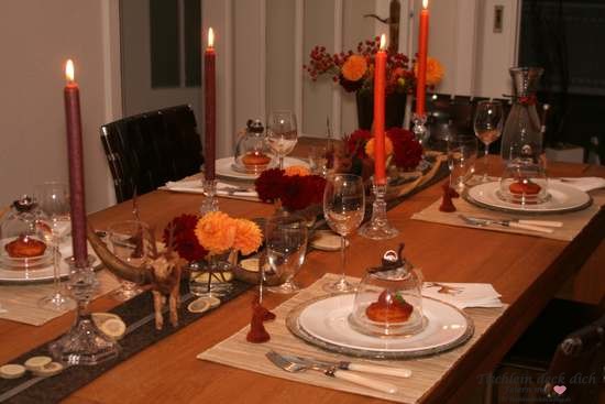 Herbstliche Tischdeko Hirsch mit Dekohirsch und Glashaube