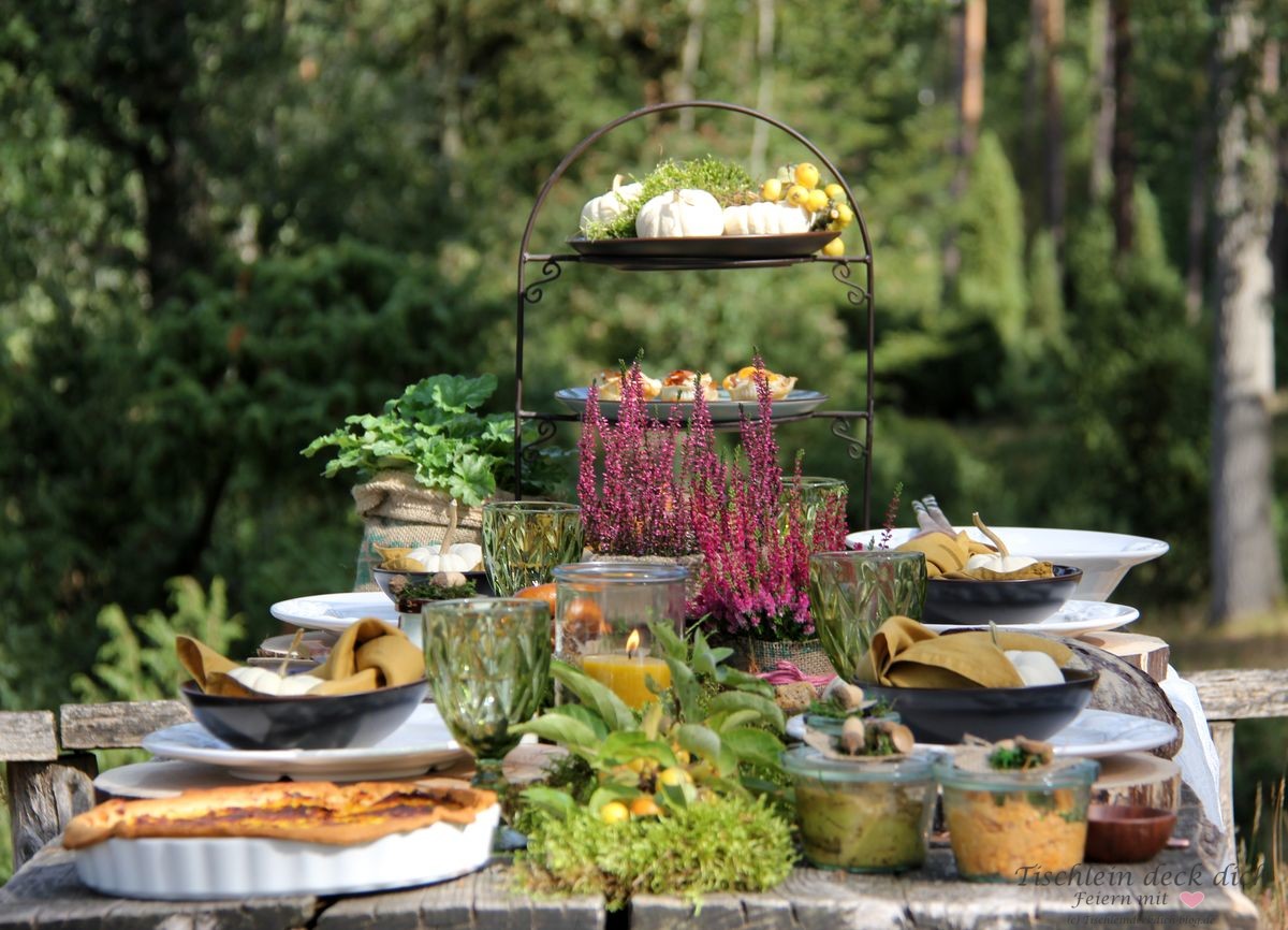 Herbstliches Picknick im Wald mit toller Tischdekoration - Tischlein deck  dich