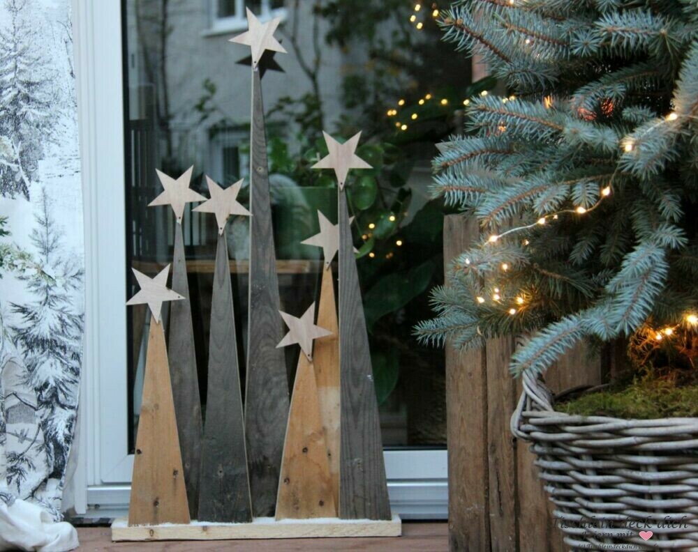 Weihnachtliche Balkondekoration und ein Weihnachtsbaum DIY - Tischlein